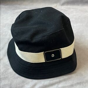 GAP Two-Tone Black and Cream Hat